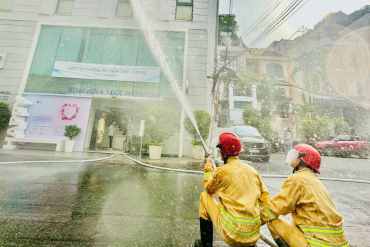 Bệnh viện Mỹ Đức Phú Nhuận diễn tập phòng cháy chữa cháy 2023